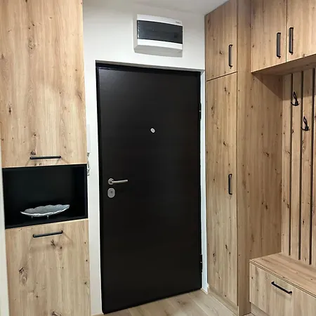 Lux 31 * Lukavica